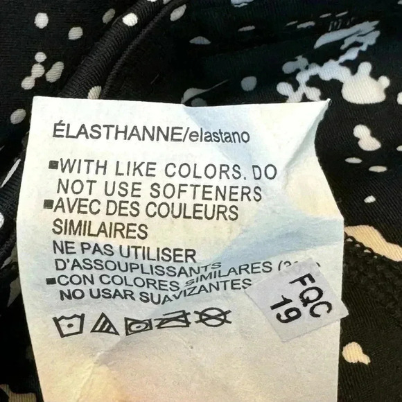 UnderArmour Black and White Print Compression Capri Leggings - Size M & XS - Picture 12 of 12